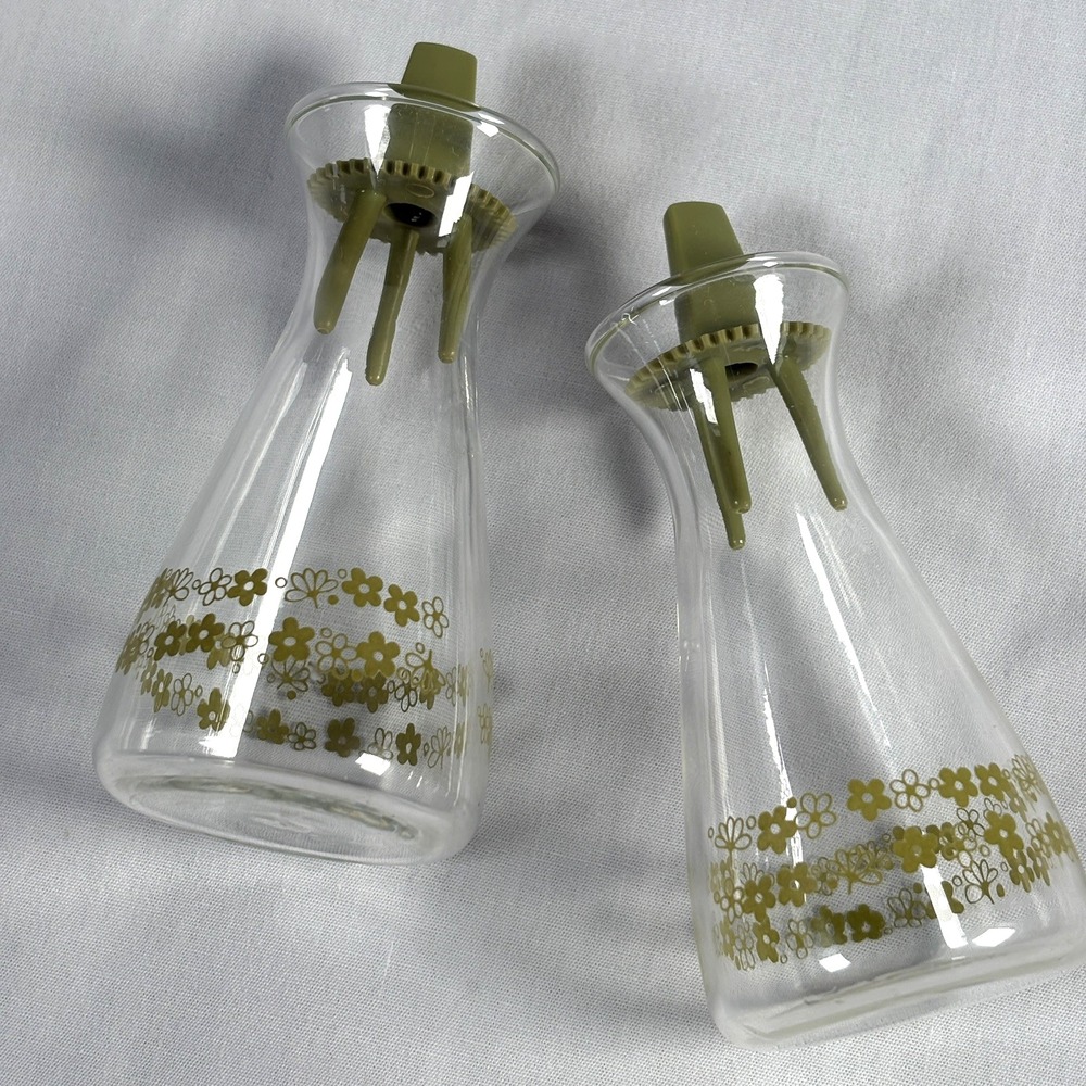 Vtg Pyrex Corelle Cruet Bottles Spring Blossom Green Oil Vinegar Set Crazy Daisy